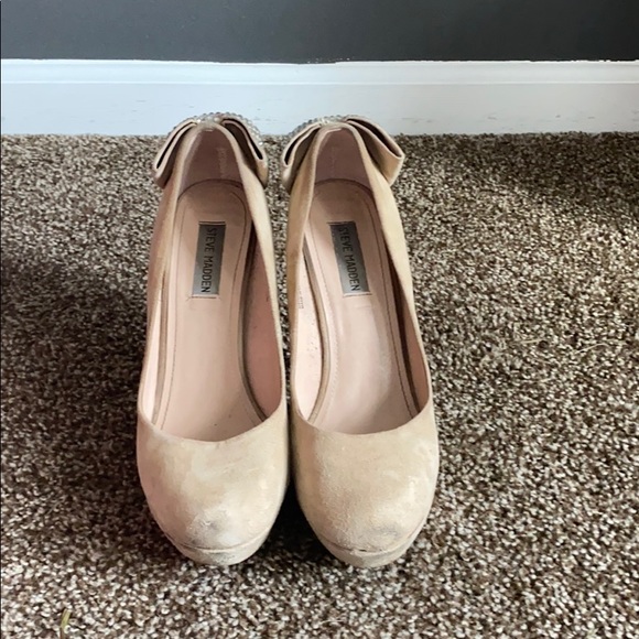 Steve Madden Nude Suede Heels - Picture 7 of 8